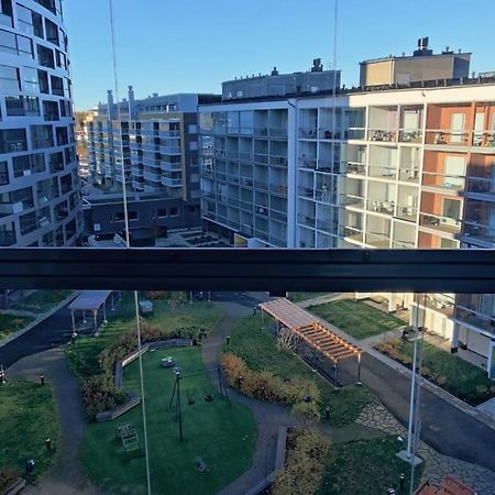 New Studio Cherry Near Helsinki Airport In Kivistoe Vanda Eksteriør bilde