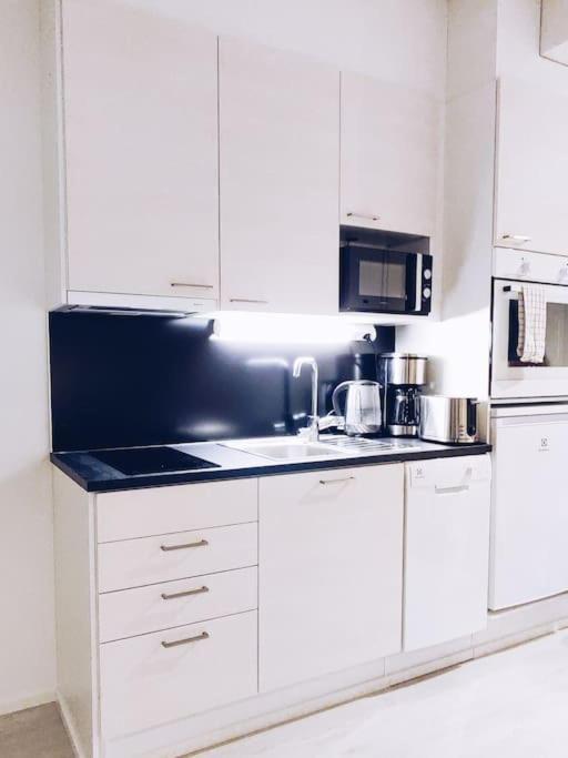 New Studio Cherry Near Helsinki Airport In Kivistoe Vanda Eksteriør bilde